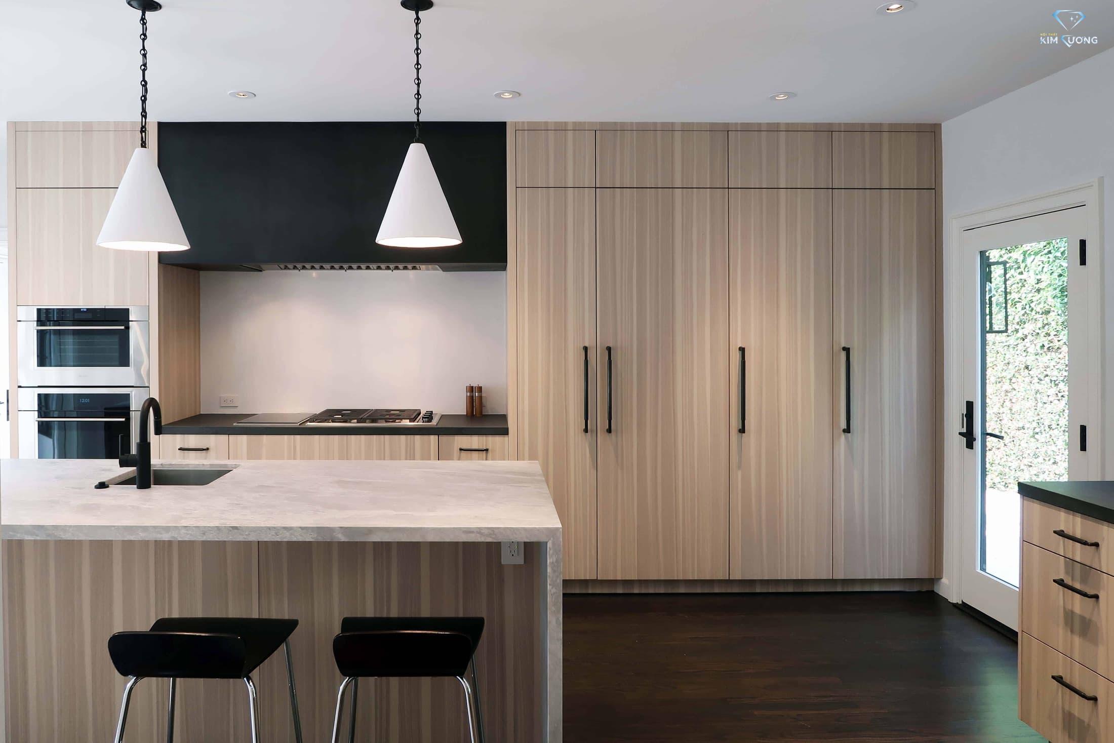 eggersmann-la-hancock-park-kitchen-hideaway-pantries-appliances